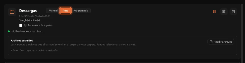 Una tarjeta de carpeta en modo Auto con un punto verde y el texto Vigilando nuevos archivos