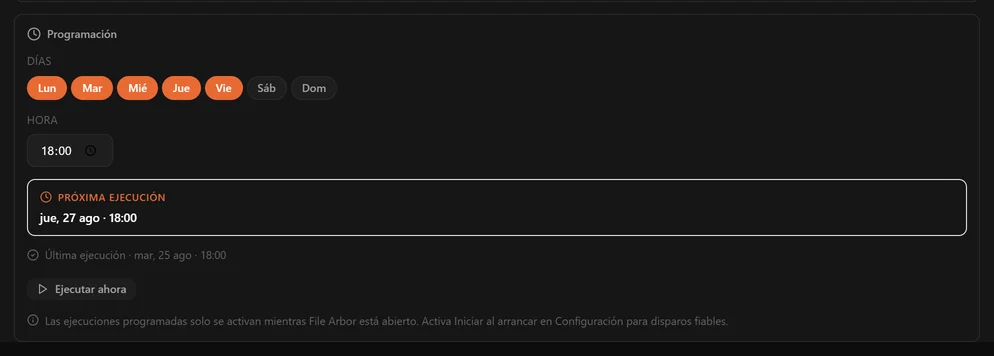 El panel de programación en una tarjeta de carpeta, con botones de días, un campo de hora y la próxima ejecución