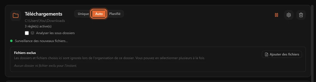 Une carte de dossier en mode Auto, avec un point vert et le texte Surveillance des nouveaux fichiers